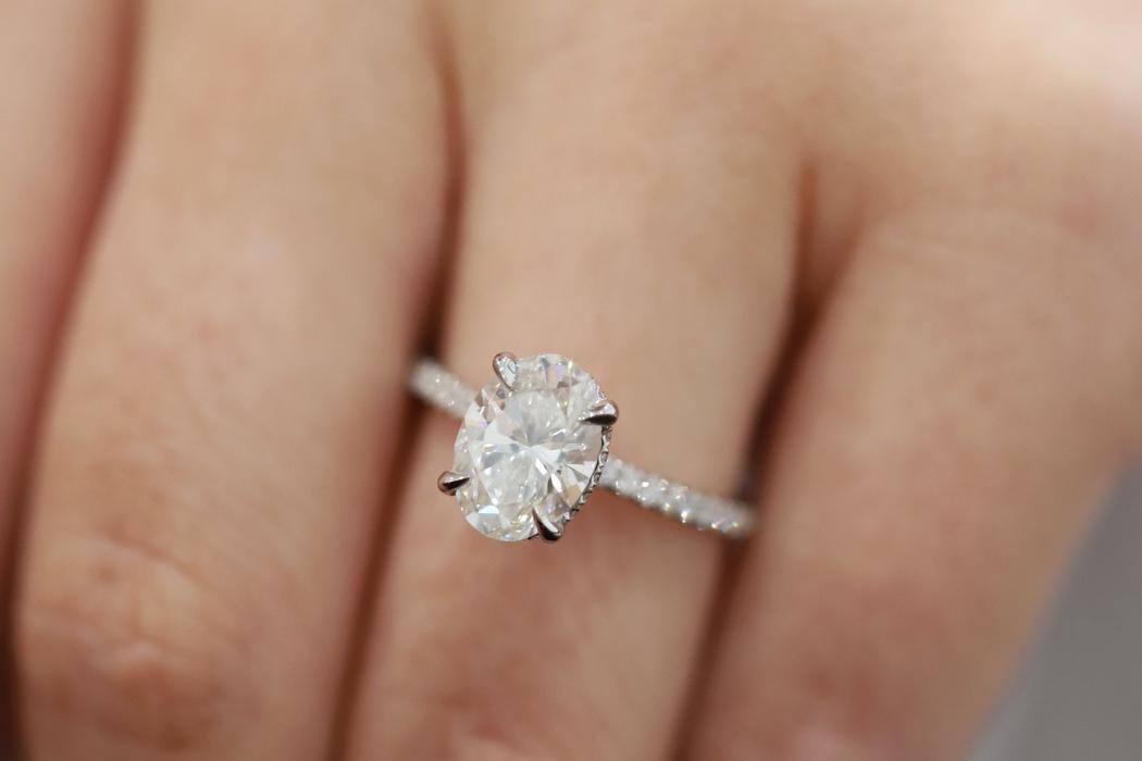 15 Most Popular Oval Engagement Ring Designs